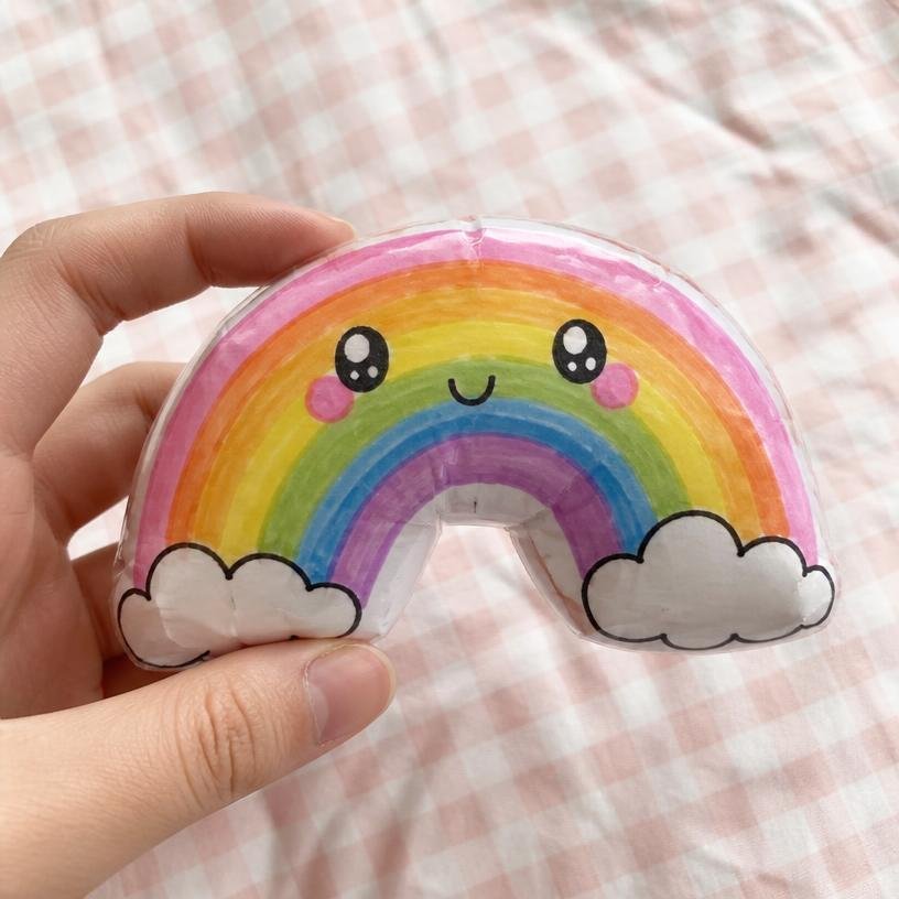 Paper Squishy artesanal — Arco-íris e nuvens